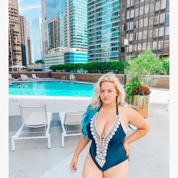 💕5/$15 Kona Sol One piece swimsuit deep plunge - Picture 5 of 12